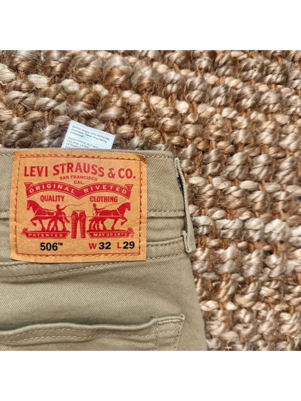 506 Levi's Men's Comfort Straight Fit Khaki Tan Denim Jeans Pants (32x29)